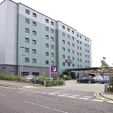 Premier Inn London Elstree / بورهاموود المظهر الخارجي الصورة