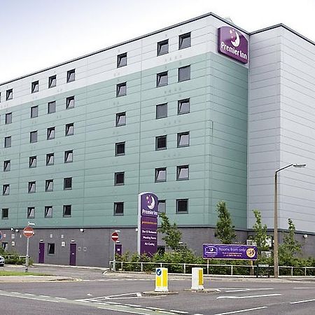 Premier Inn London Elstree / بورهاموود المظهر الخارجي الصورة