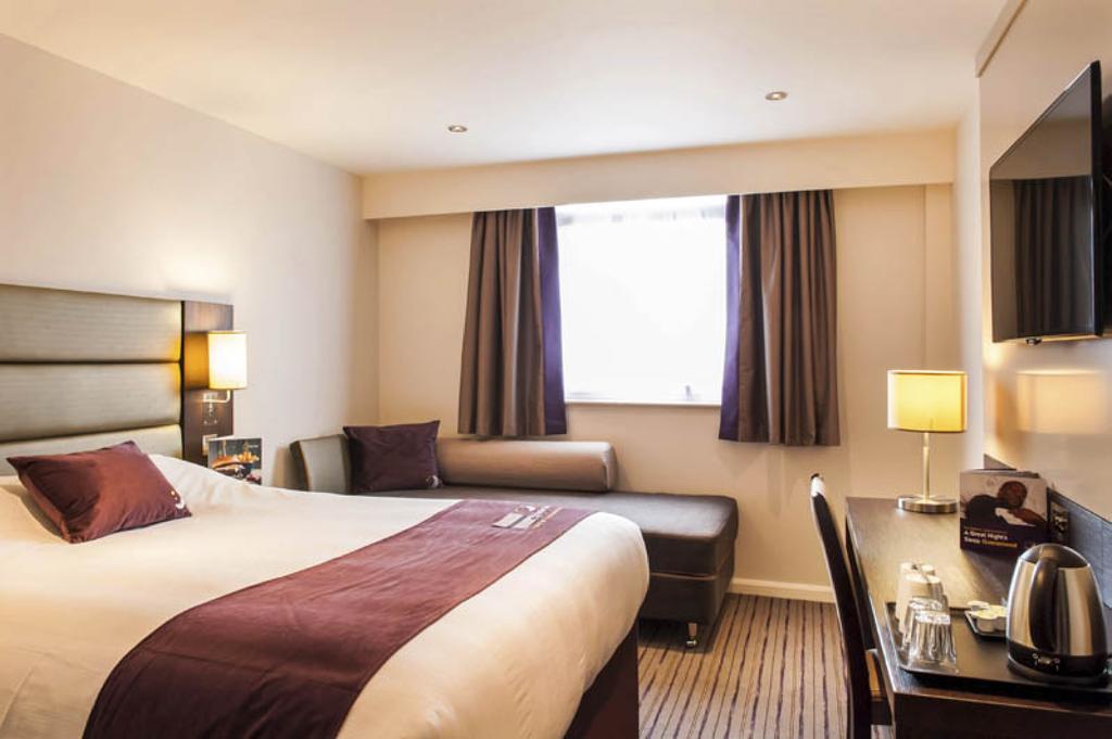 Premier Inn London Elstree / بورهاموود المظهر الخارجي الصورة