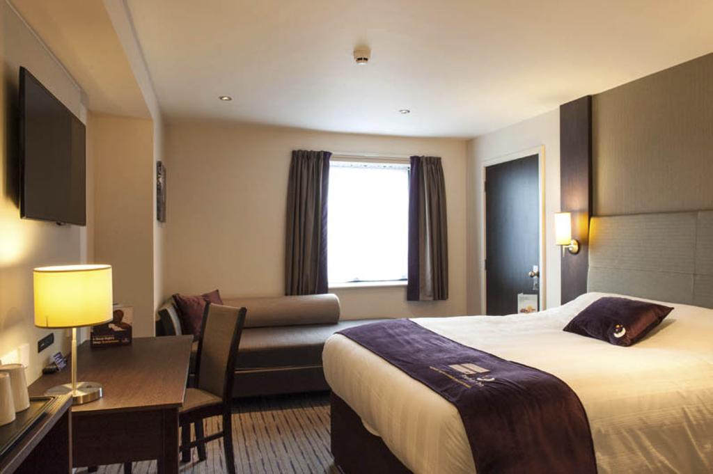 Premier Inn London Elstree / بورهاموود الغرفة الصورة