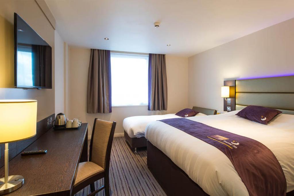 Premier Inn London Elstree / بورهاموود الغرفة الصورة