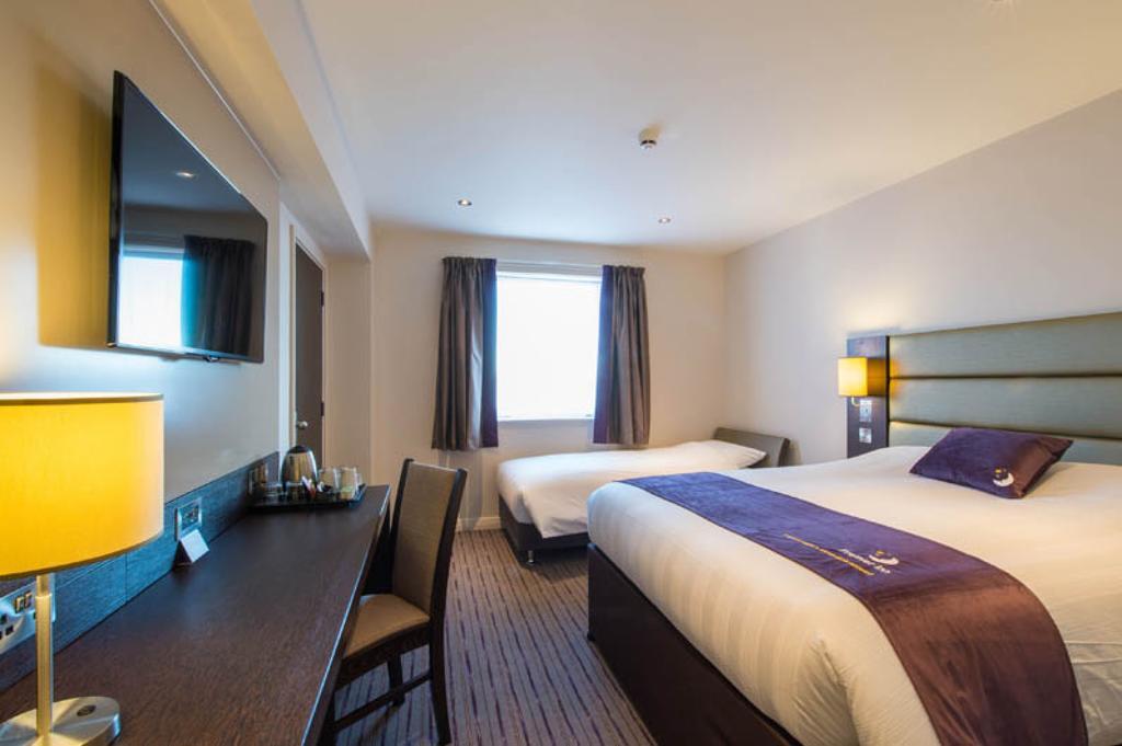 Premier Inn London Elstree / بورهاموود الغرفة الصورة