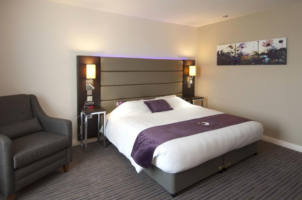 Premier Inn London Elstree / بورهاموود الغرفة الصورة