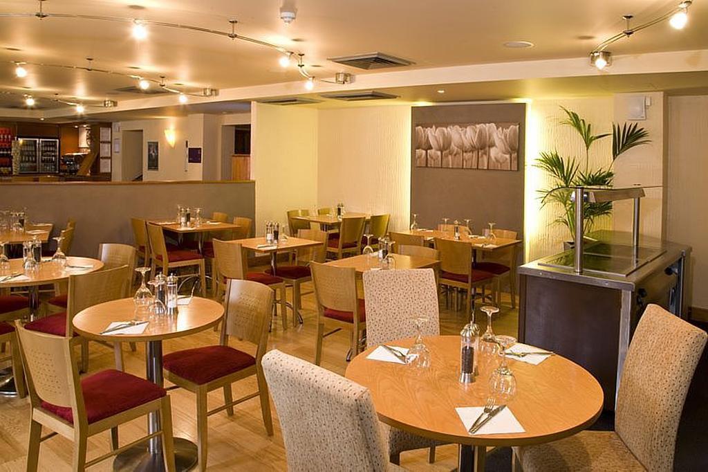 Premier Inn London Elstree / بورهاموود المظهر الخارجي الصورة