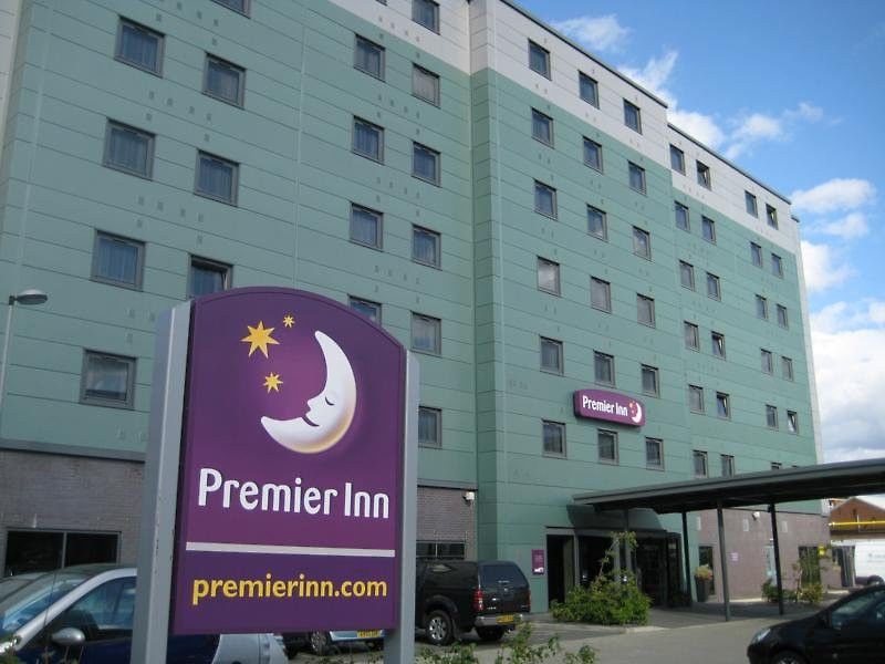 Premier Inn London Elstree / بورهاموود المظهر الخارجي الصورة