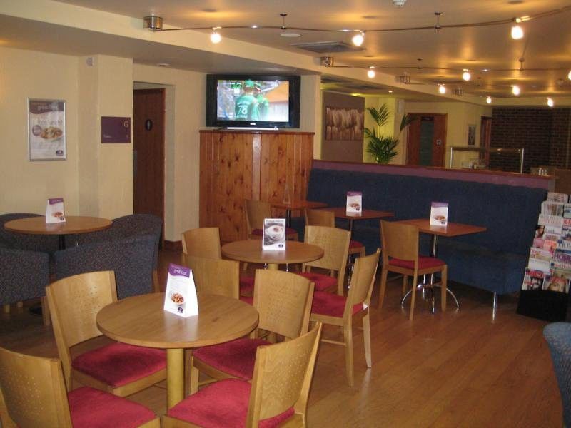 Premier Inn London Elstree / بورهاموود المظهر الخارجي الصورة